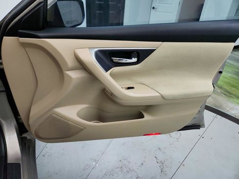Used 2015 Nissan Altima 2.5 S w/ Power Driver Seat Package FWD image 26