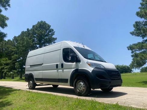 Used 2023 RAM ProMaster 2500 FWD image 11