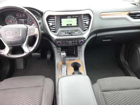 Used 2018 GMC Acadia SLE image 15