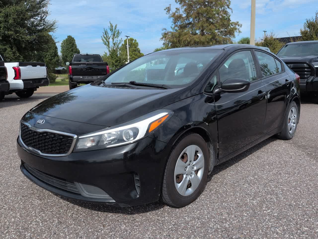 Used 2018 Kia Forte LX FWD image 2