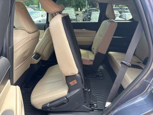 Used 2023 INFINITI QX60 Sensory w/ Cargo Package image 57