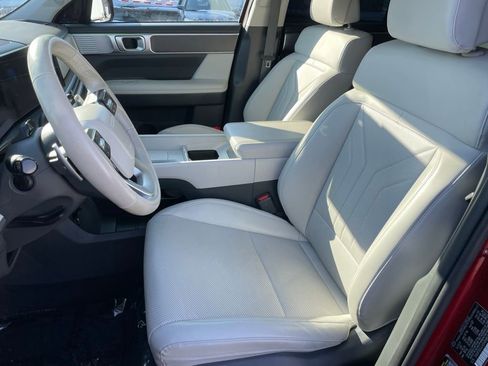 Used 2025 Hyundai Santa Fe SEL image 6