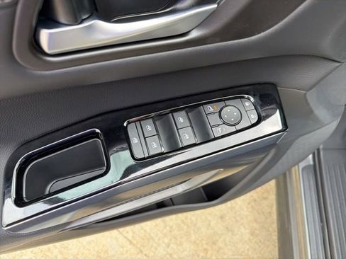 New 2026 Nissan Pathfinder SL FWD image 11