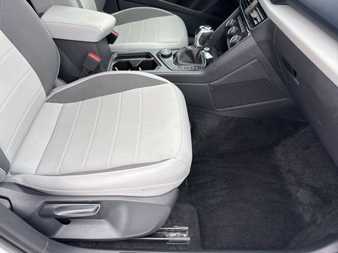 Used 2023 Volkswagen Taos SE image 21