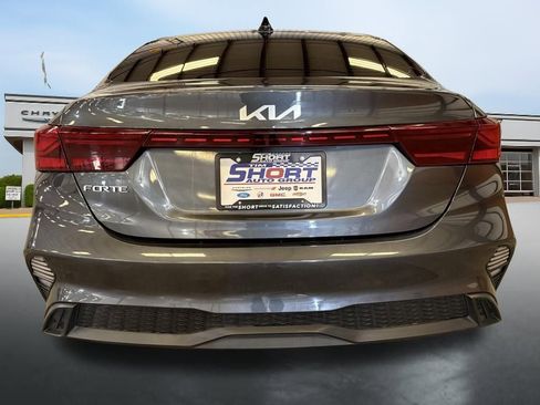 Used 2022 Kia Forte LXS image 4