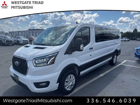 Used 2023 Ford Transit 350 XLT image 3