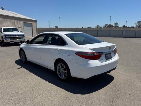 Used 2017 Toyota Camry SE FWD image 7