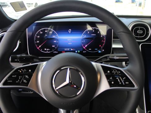 Used 2025 Mercedes-Benz C 300 Sedan image 14