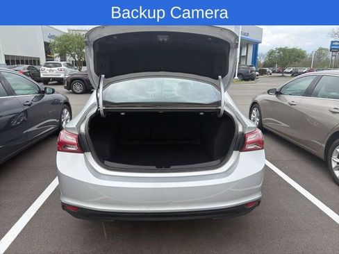 Used 2022 Chevrolet Malibu LT FWD image 7