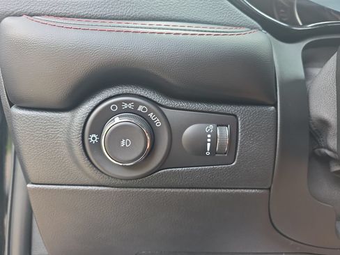Used 2021 Dodge Durango R/T w/ Technology Group AWD/4WD image 25