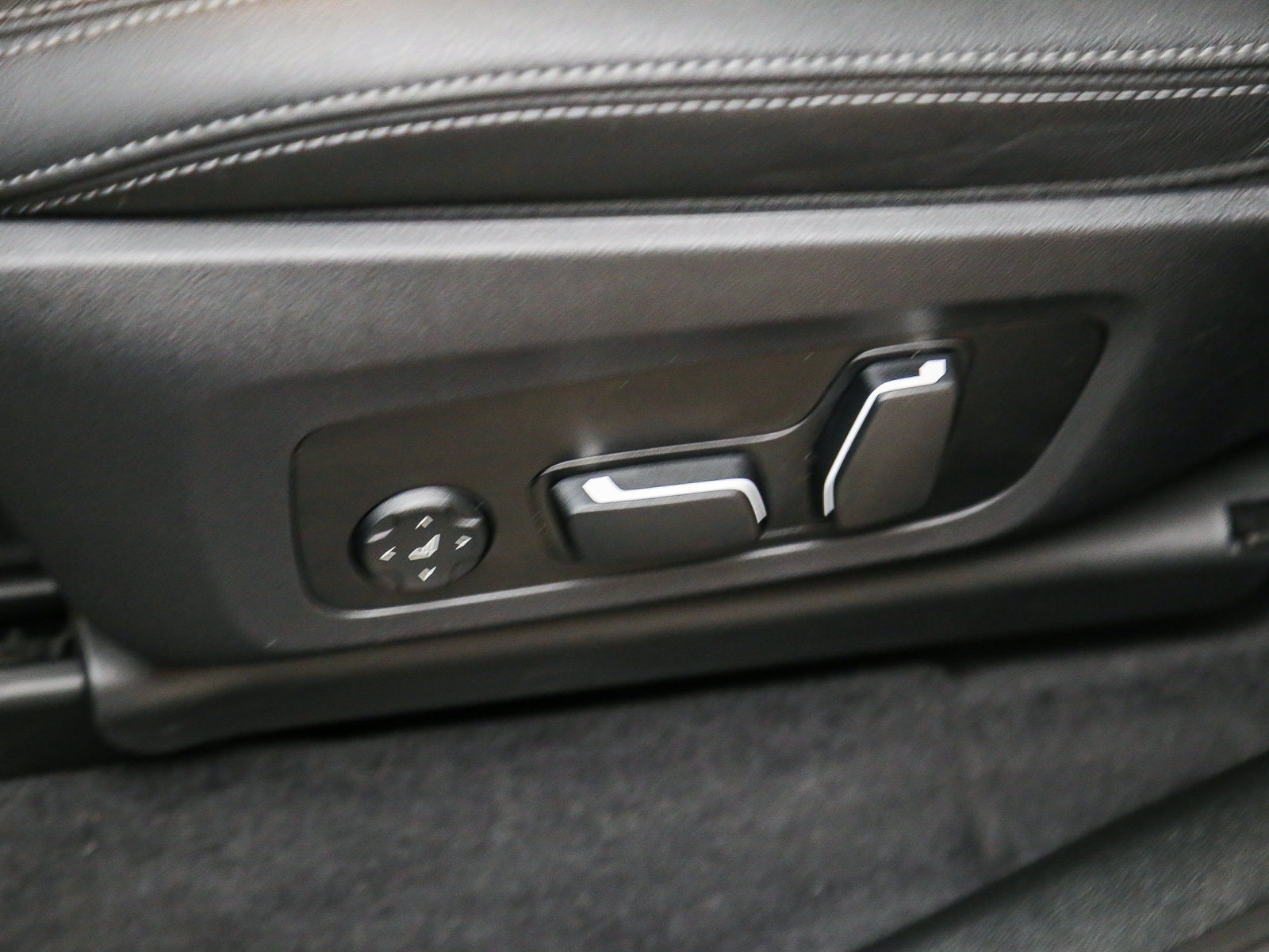 Used 2024 BMW X3 sDrive30i w/ Convenience Package w/ZPA RWD image 22