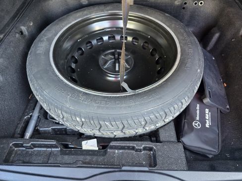 Used 2020 Mercedes-Benz GLE 450 4MATIC image 41