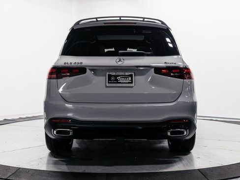 Used 2025 Mercedes-Benz GLS 450 4MATIC image 33