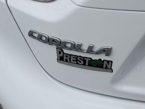 Used 2025 Toyota Corolla LE FWD image 29