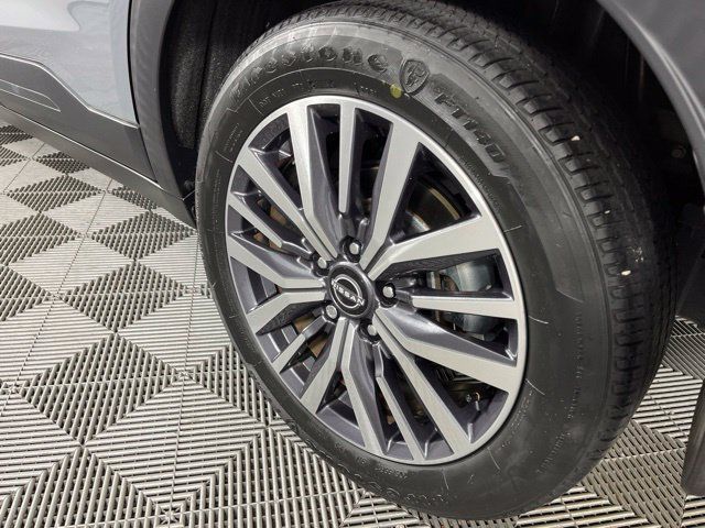 Used 2023 Nissan Kicks SV FWD image 15