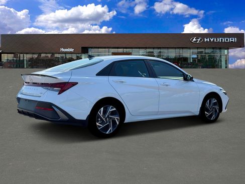 New 2025 Hyundai Elantra SEL FWD image 8