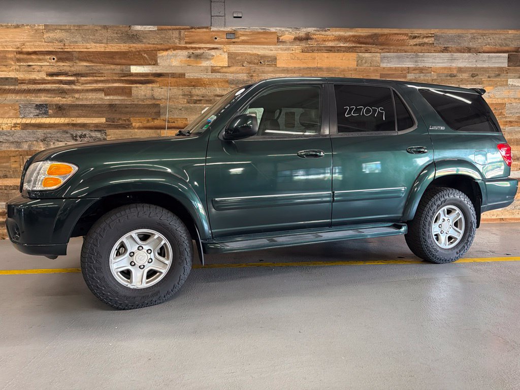 Used 2004 Toyota Sequoia Limited w/ Preferred Accessory Pkg AWD/4WD image 10