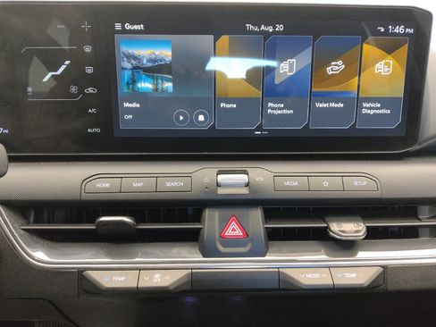 Used 2025 Kia K4 EX FWD image 25