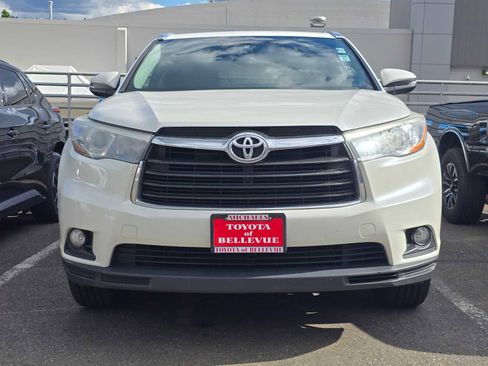 Used 2015 Toyota Highlander XLE AWD/4WD image 2