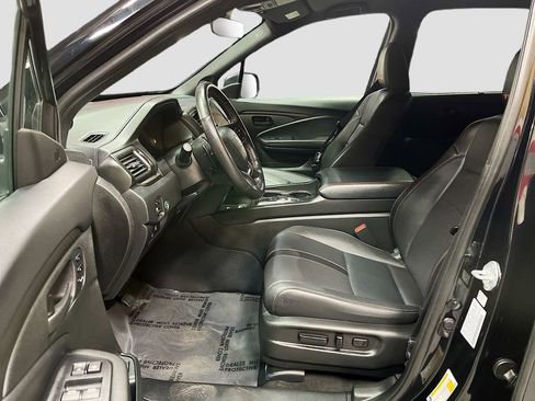 Used 2025 Honda Passport TrailSport image 21