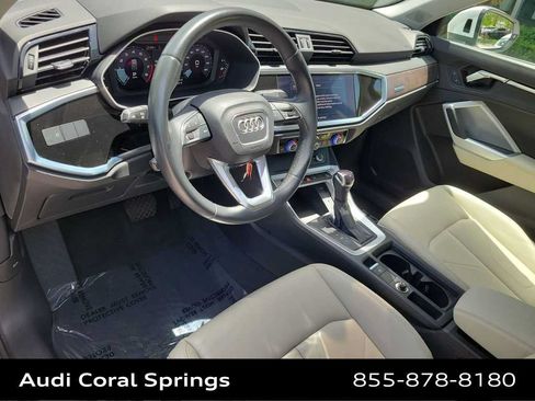 Used 2022 Audi Q3 2.0T Premium w/ Convenience Package AWD/4WD image 2
