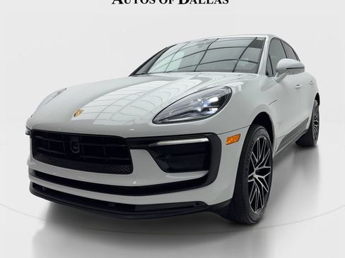 Used 2023 Porsche Macan AWD/4WD image 4