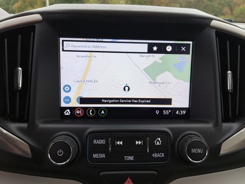 Used 2018 GMC Terrain Denali w/ Advanced Safety Package image 23