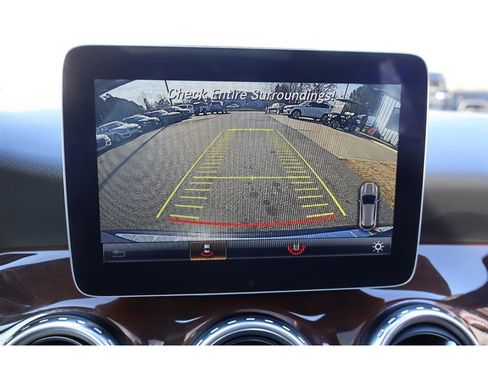 Used 2017 Mercedes-Benz GLA 250 4MATIC image 32