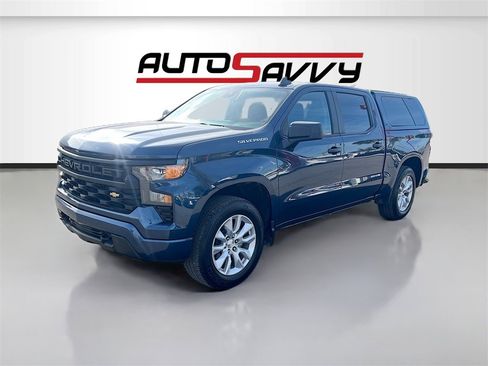 Used 2022 Chevrolet Silverado 1500 Custom image 3