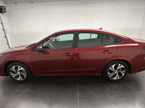Used 2025 Subaru Legacy Premium AWD/4WD image 5