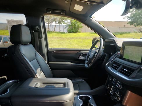 Used 2022 Chevrolet Tahoe High Country AWD/4WD image 34
