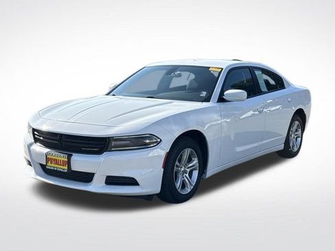 Used 2019 Dodge Charger SXT RWD image 4