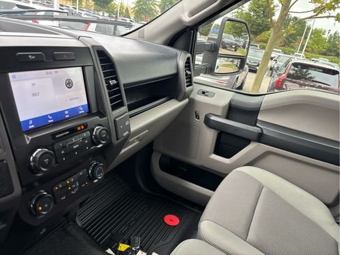 Used 2022 Ford F250 XL w/ Power Equipment Group AWD/4WD image 28