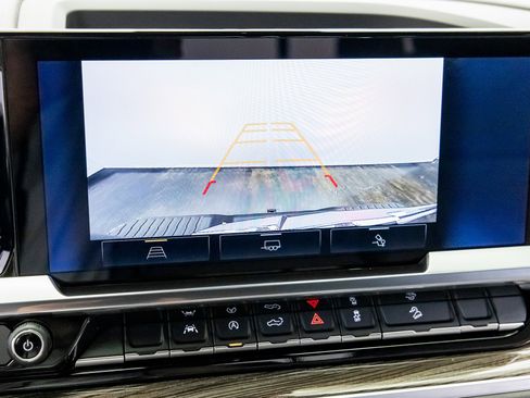 Used 2025 Chevrolet Silverado 1500 LT Trail Boss w/ Convenience Package II image 51