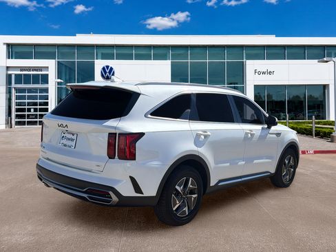 Used 2023 Kia Sorento EX FWD image 5