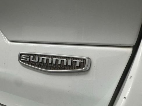Used 2022 Jeep Grand Cherokee Summit AWD/4WD image 44