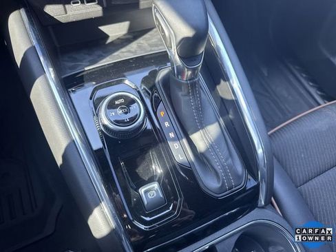 Used 2024 GMC Canyon AT4 image 16