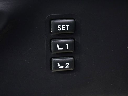 Used 2021 Subaru Ascent Limited w/ Technology Package image 25