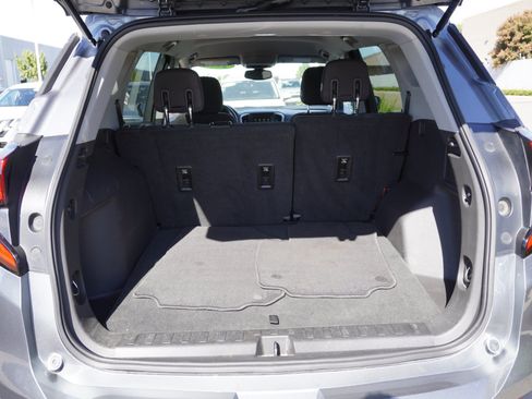 Used 2019 GMC Terrain SLE w/ Driver Convenience Package FWD image 11