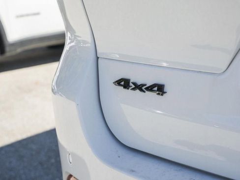 New 2025 Jeep Grand Cherokee L Altitude image 7