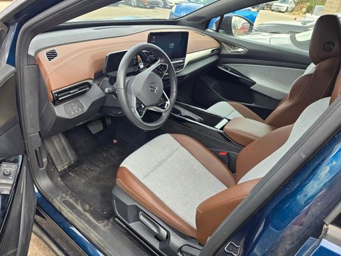 Used 2023 Volkswagen ID.4 Pro image 12