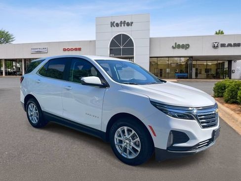 Used 2022 Chevrolet Equinox LT FWD image 2