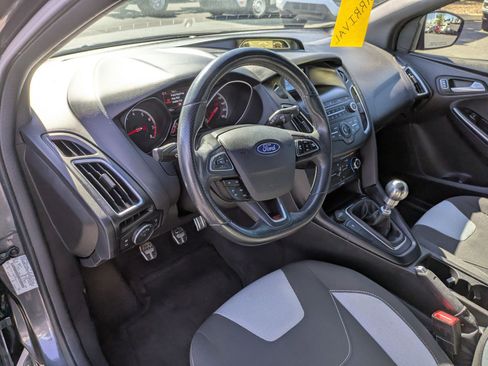 Used 2018 Ford Focus ST image 16