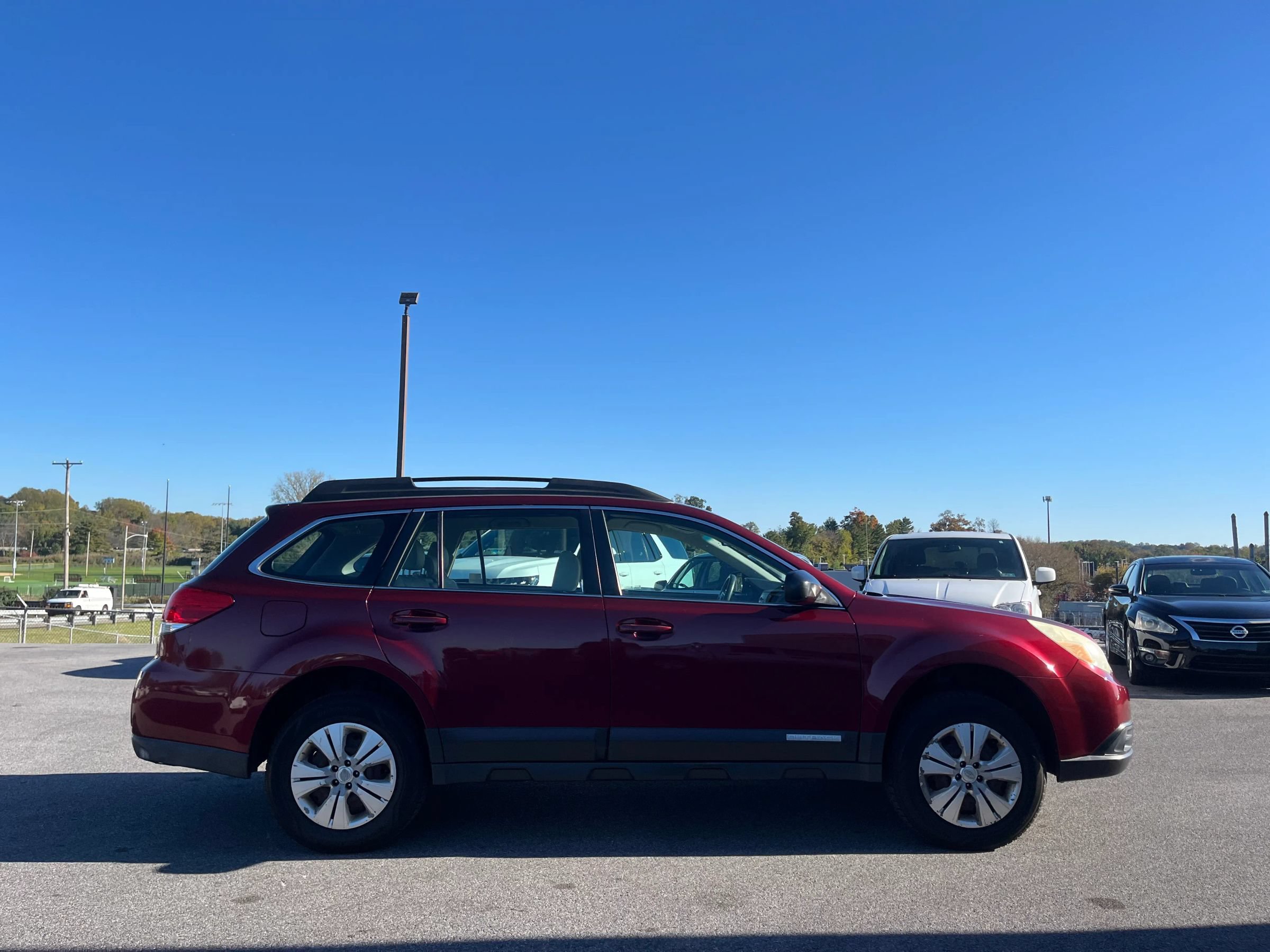 Used 2011 Subaru Outback 2.5i AWD/4WD image 5