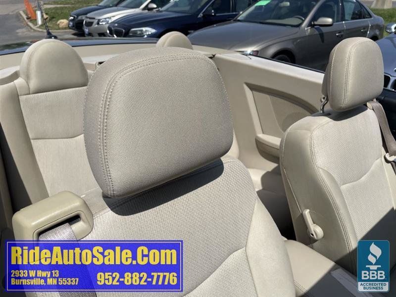 Used 2013 Chrysler 200 Touring FWD image 26