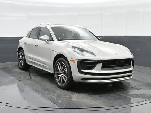 New 2026 Porsche Macan S image 11