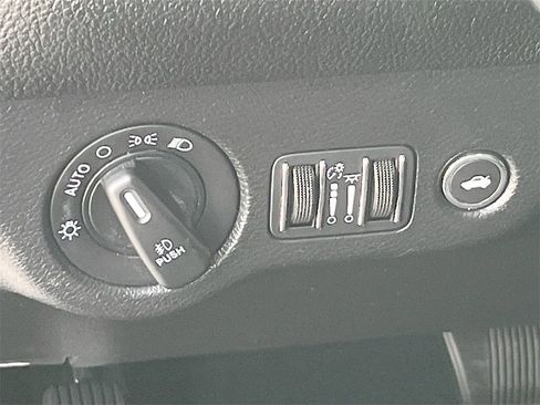 Used 2022 Dodge Challenger GT w/ Blacktop Package image 10