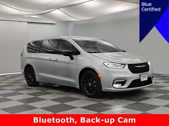 Used 2024 Chrysler Pacifica Touring-L FWD image 1