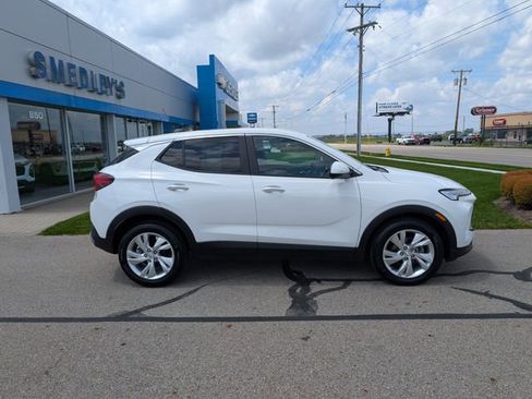 Used 2024 Buick Encore GX Preferred FWD image 2