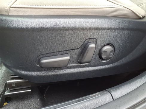 Used 2022 Kia Seltos SX w/ Sunroof Package image 17